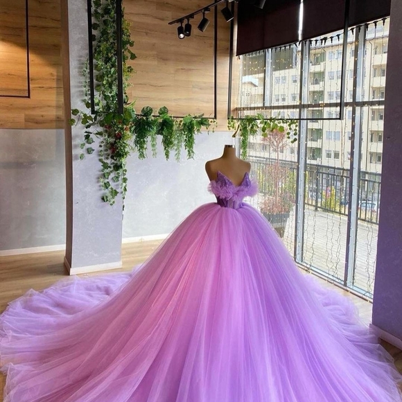 Prom Ball Dresses - Picture 8 of 10